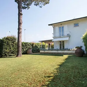 Villa Rita, Forte dei Marmi